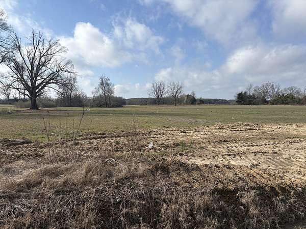 5.5 Acres of Residential Land for Sale in New Albany, Mississippi