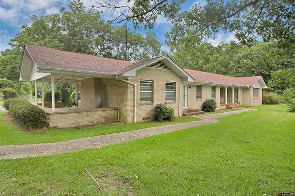 4.56 Acres of Land with Home for Sale in Rusk, Texas