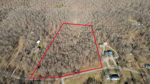 7 Acres of Land for Sale in Ashland City, Tennessee