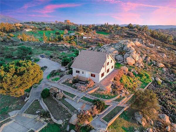 41 Acres of Agricultural Land with Home for Sale in Fallbrook, California