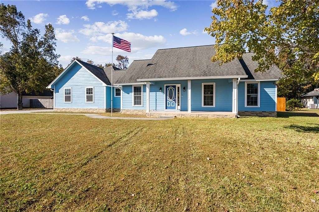 1.85 Acres of Land with Home for Sale in Woodbine, Georgia
