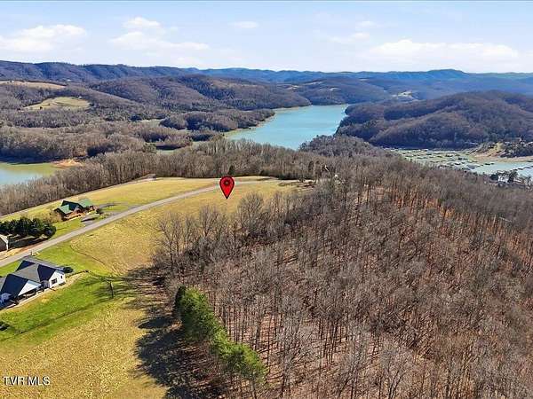 2 Acres of Residential Land for Sale in New Tazewell, Tennessee