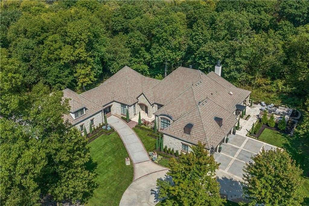 2.48 Acres of Land with Home for Sale in Spring Hill, Kansas