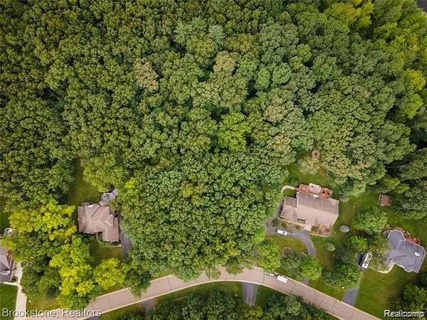 1 Acre of Residential Land for Sale in Groveland Township, Michigan