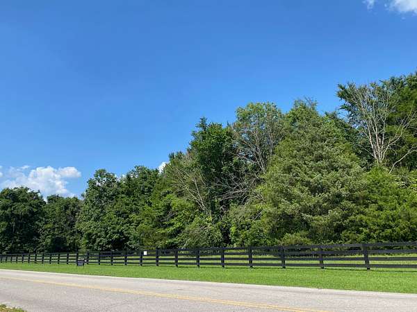 5 Acres of Residential Land for Sale in Franklin, Tennessee