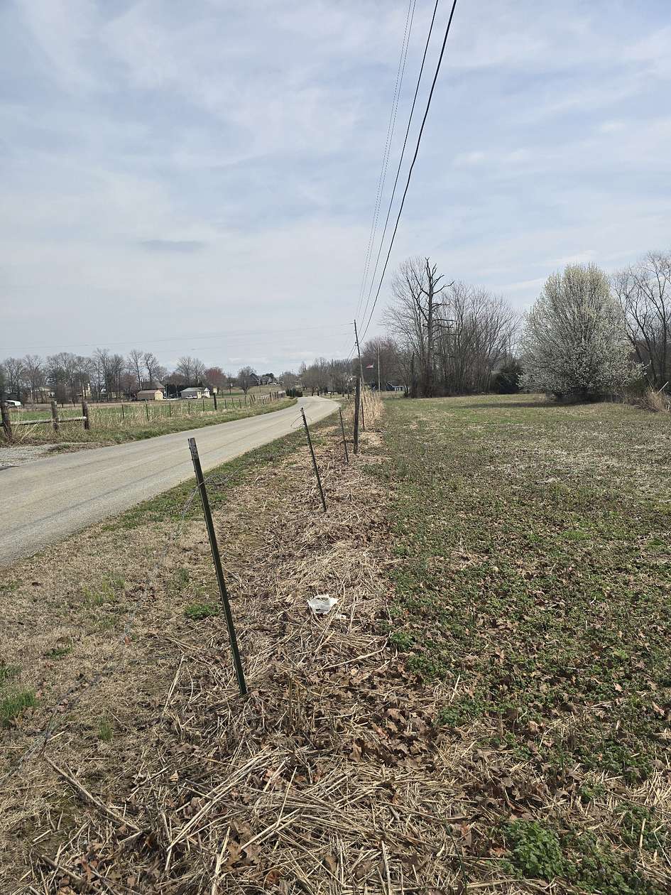 5 Acres of Residential Land for Sale in McMinnville, Tennessee