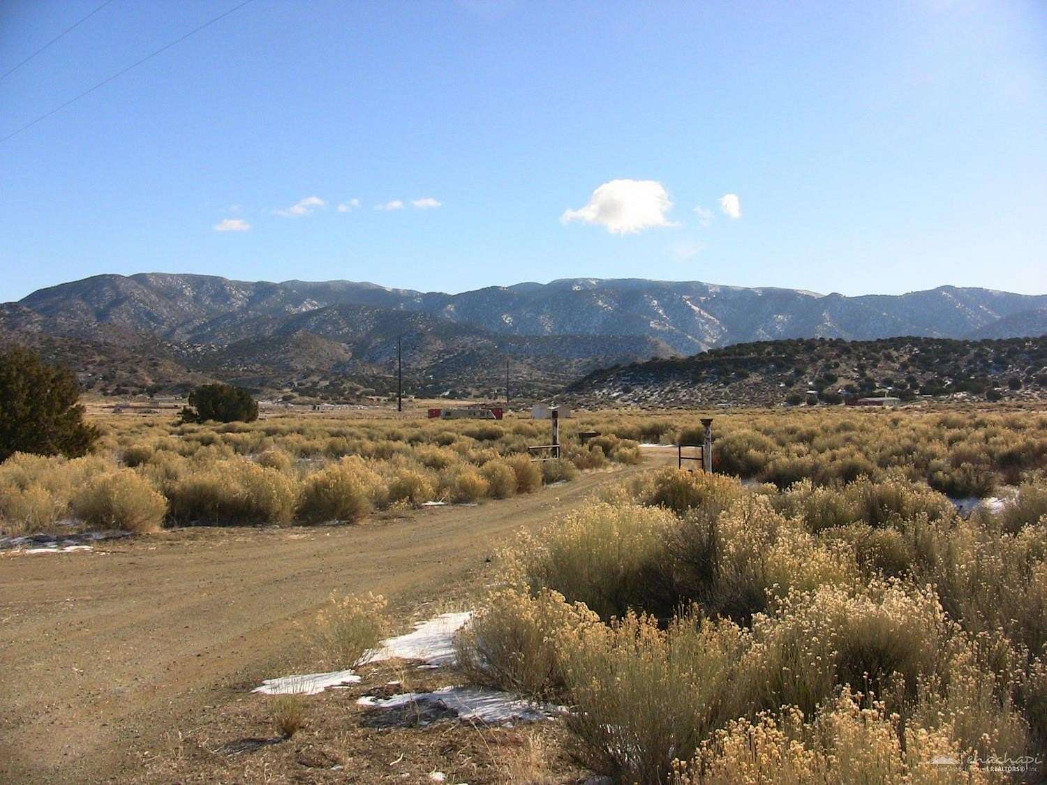 100 Acres of Land for Sale in Tehachapi, California