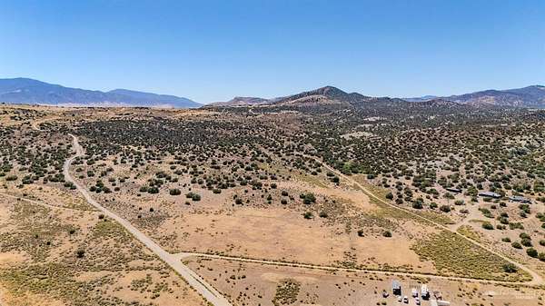 20 Acres of Land for Sale in Tehachapi, California