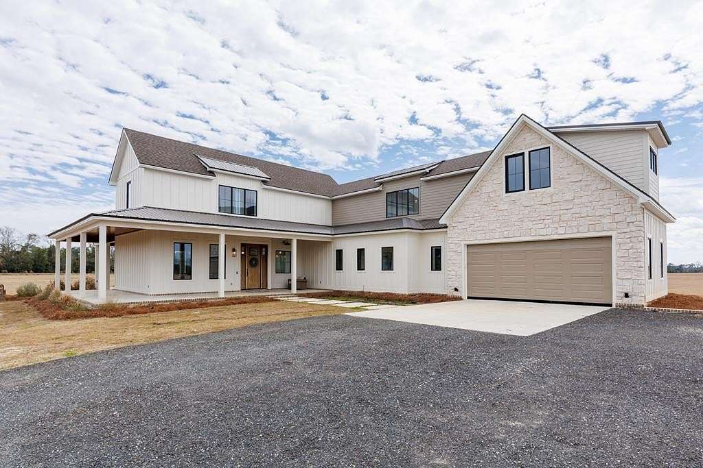 10 Acres of Land with Home for Sale in Hahira, Georgia