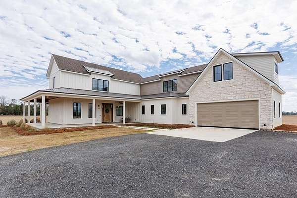 10 Acres of Land with Home for Sale in Hahira, Georgia