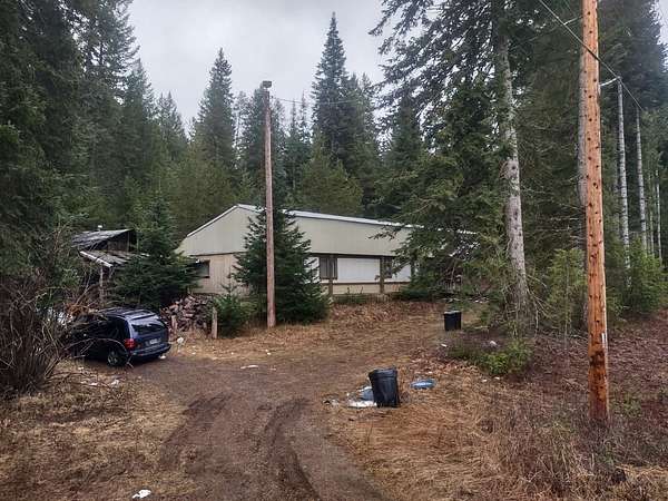 8 Acres of Land with Home for Sale in Newport, Washington