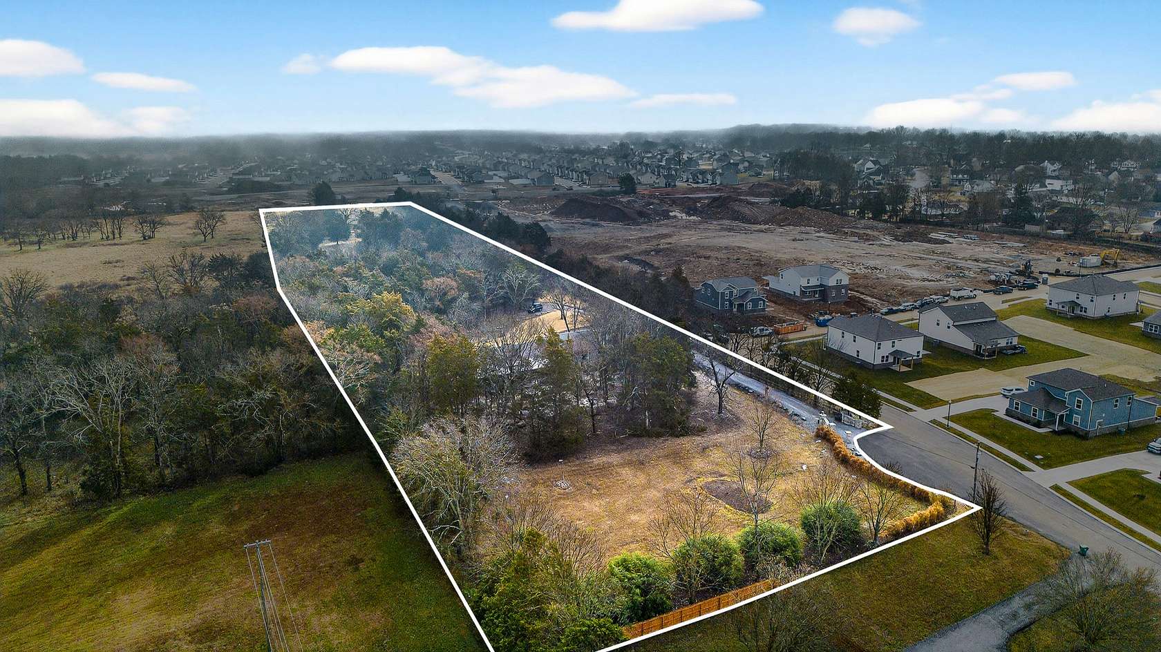 8.6 Acres of Land with Home for Sale in Lebanon, Tennessee