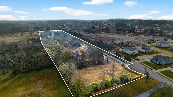 8.6 Acres of Land with Home for Sale in Lebanon, Tennessee