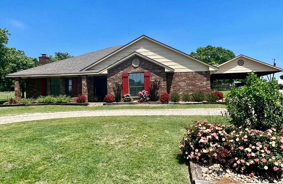 30 Acres of Land with Home for Sale in Ardmore, Oklahoma