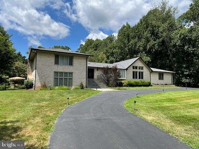 2.1 Acres of Land with Home for Lease in Potomac, Maryland