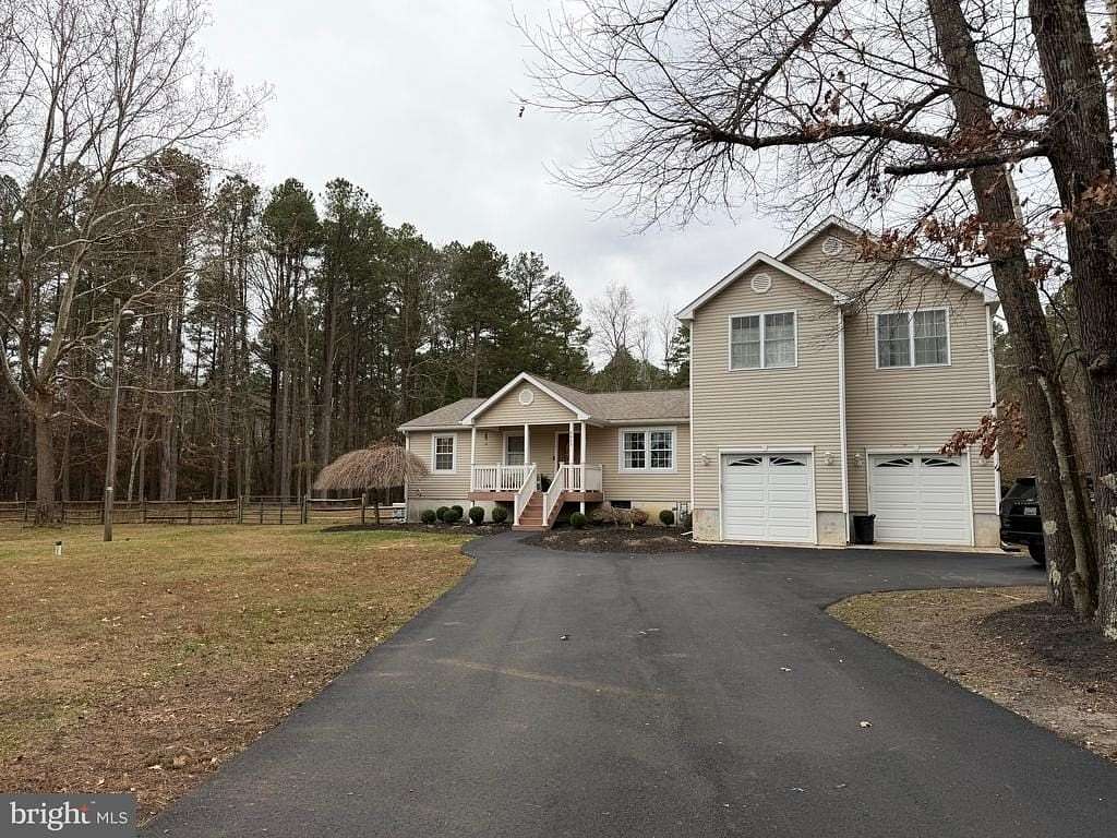 4.4 Acres of Land with Home for Sale in Williamstown, New Jersey