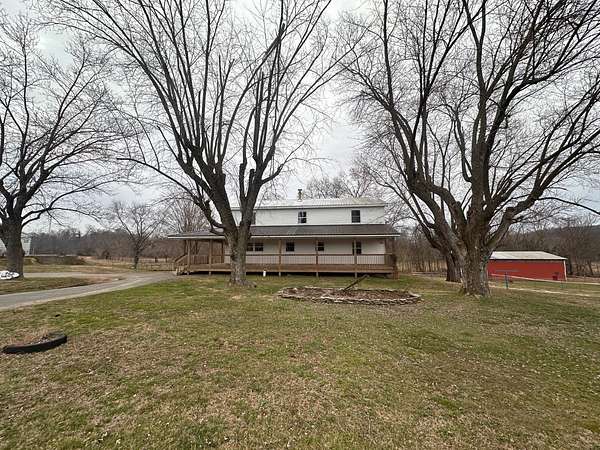 16.2 Acres of Land with Home for Sale in Summer Shade, Kentucky