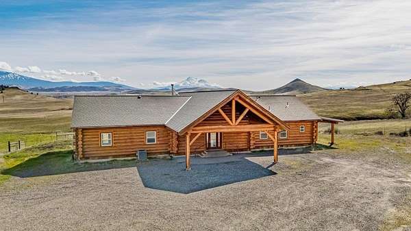 100 Acres of Recreational Land with Home for Sale in Montague, California