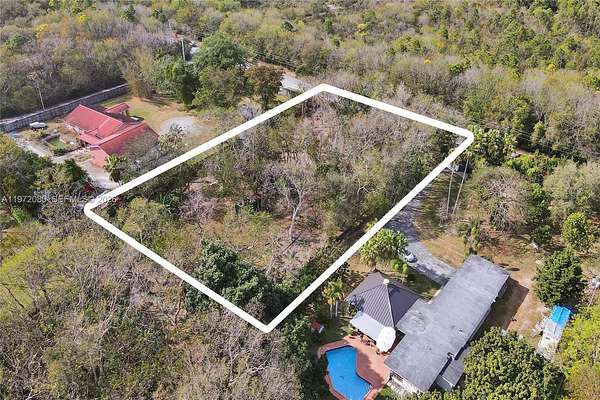 1 Acre of Residential Land for Sale in Miami, Florida