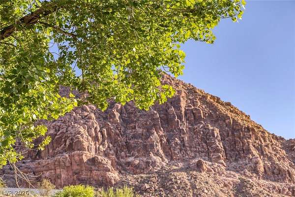 2.65 Acres of Land with Home for Sale in Las Vegas, Nevada