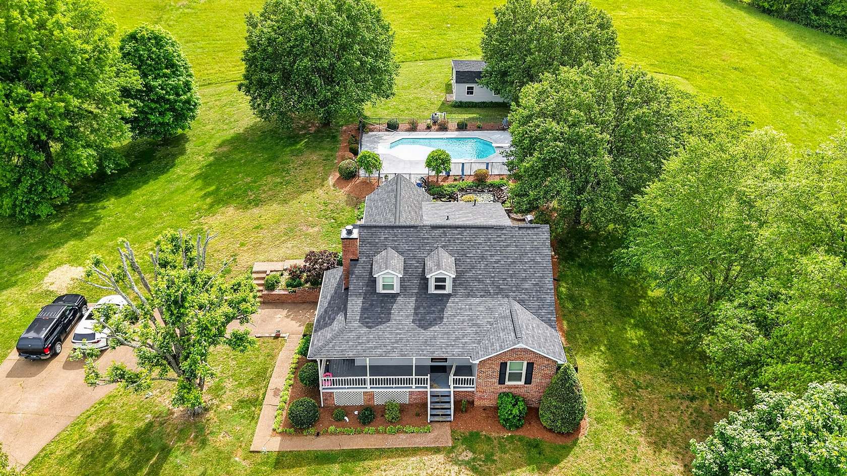 5.4 Acres of Land with Home for Sale in Greenbrier, Tennessee