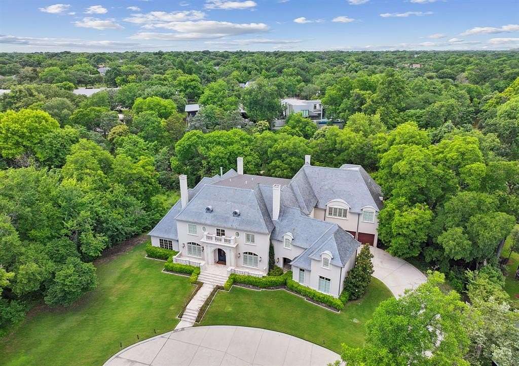 2.54 Acres of Land with Home for Sale in Dallas, Texas