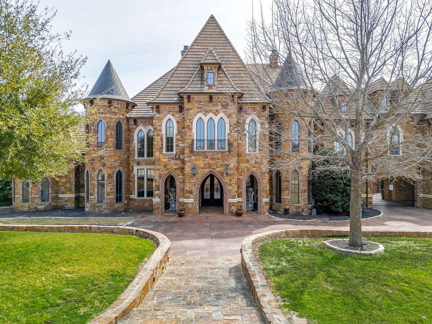 2.12 Acres of Land with Home for Sale in Fort Worth, Texas