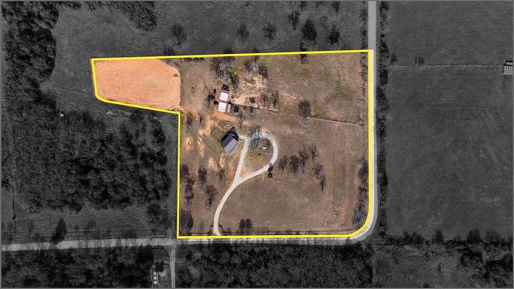 7 Acres of Land with Home for Sale in Sunset, Texas