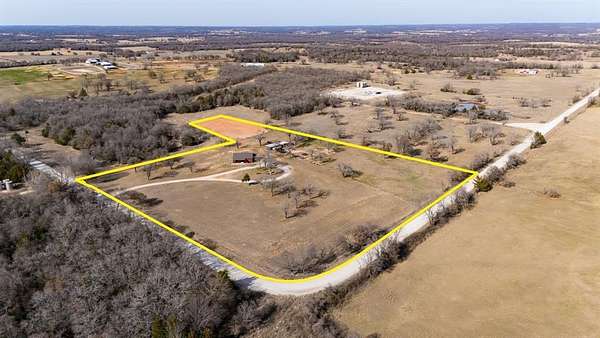 7 Acres of Land with Home for Sale in Sunset, Texas