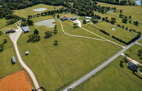 31.8 Acres of Land with Home for Sale in Whitesboro, Texas