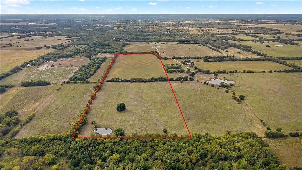 33 Acres of Land for Sale in Bonham, Texas