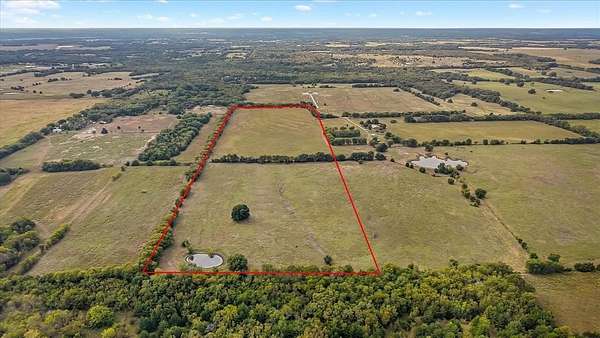 33 Acres of Land for Sale in Bonham, Texas