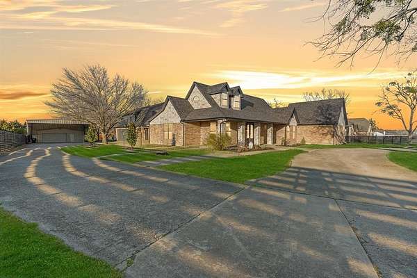 2.52 Acres of Land with Home for Sale in Rockwall, Texas