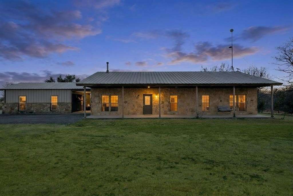 2.5 Acres of Land with Home for Sale in Weatherford, Texas