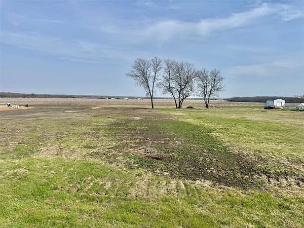 1.25 Acres of Residential Land for Sale in Van Alstyne, Texas