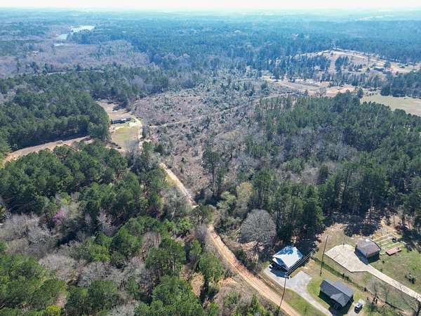 18.7 Acres of Land for Sale in Henderson, Texas