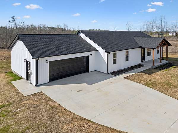 5 Acres of Land with Home for Sale in Summertown, Tennessee