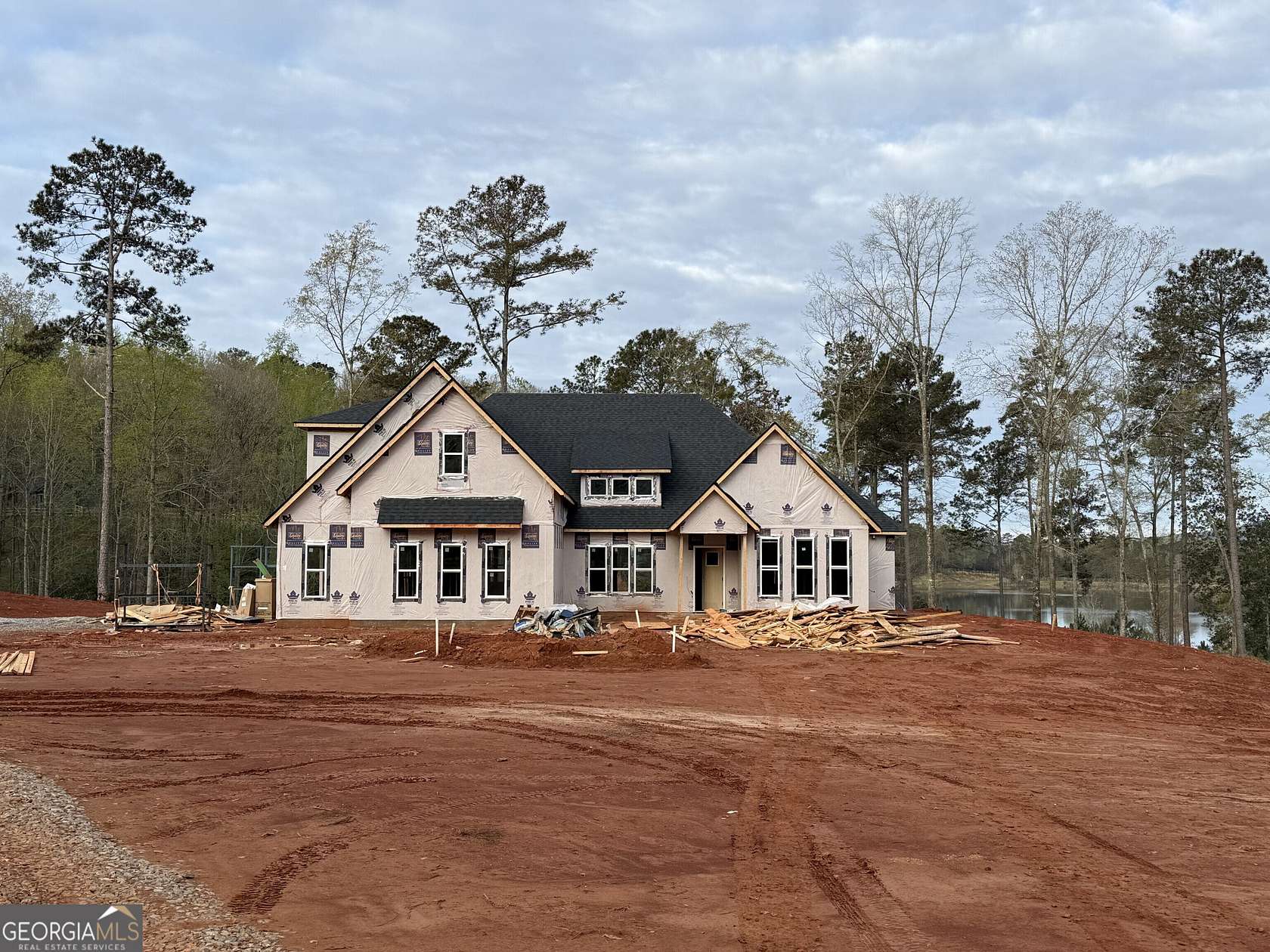 4 Acres of Land with Home for Sale in Thomaston, Georgia