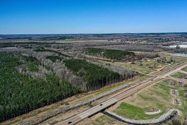 21.5 Acres of Recreational Land for Sale in Bruce, Mississippi