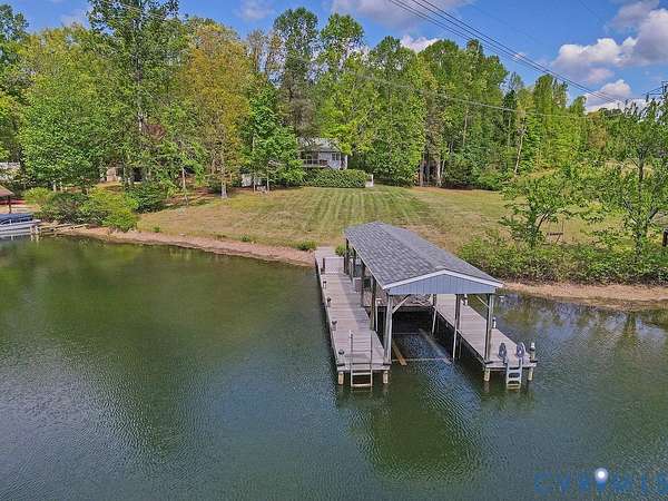 1.58 Acres of Land with Home for Sale in Mineral, Virginia