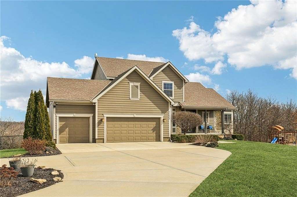 3.54 Acres of Land with Home for Sale in Tonganoxie, Kansas