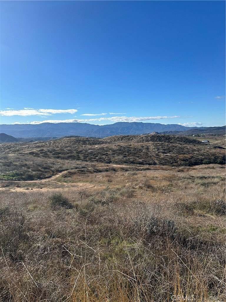 5 Acres of Land for Sale in Hemet, California