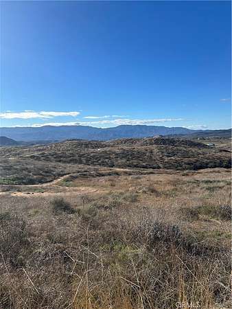 5 Acres of Land for Sale in Hemet, California