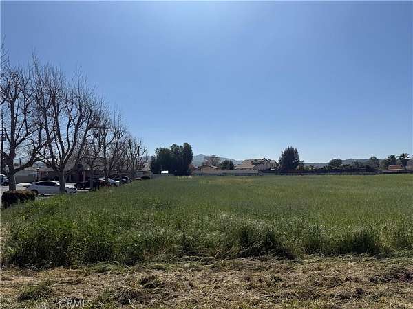 1 Acre of Commercial Land for Sale in Hemet, California