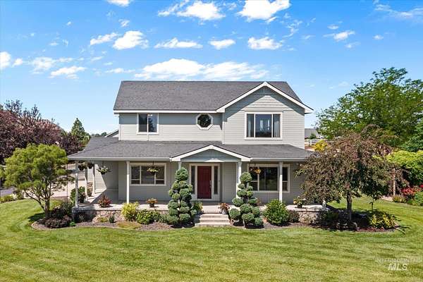 1.67 Acres of Land with Home for Sale in Caldwell, Idaho