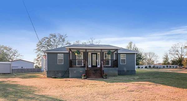 2.1 Acres of Land with Home for Sale in Gordon, Alabama