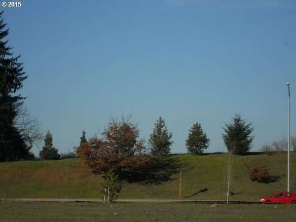 4 Acres of Mixed-Use Land for Sale in Salem, Oregon