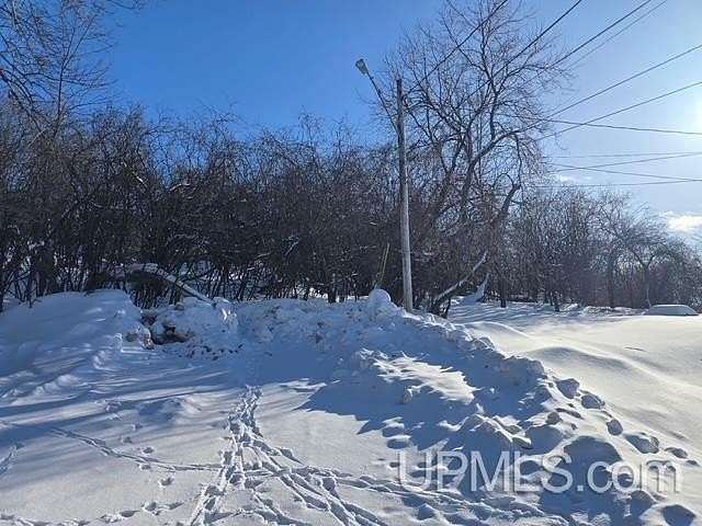 0.66 Acres of Residential Land for Sale in Iron Mountain, Michigan