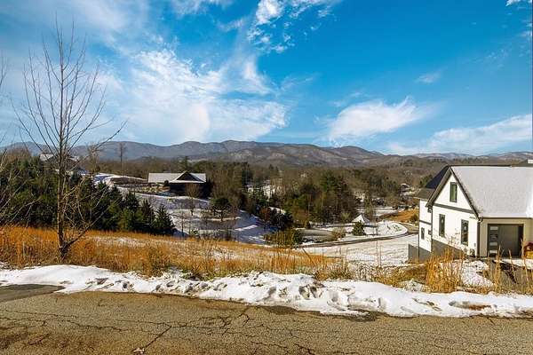 1 Acre of Residential Land for Sale in Franklin, North Carolina