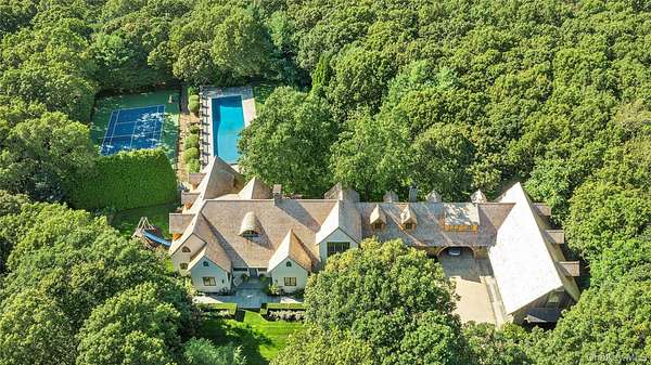 4.62 Acres of Land with Home for Sale in East Hampton, New York